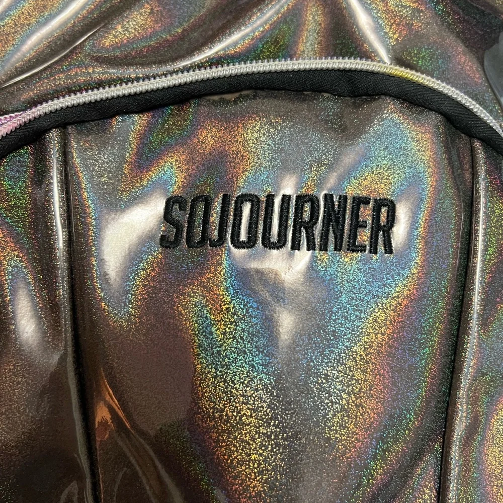 Sojourner Hydration Pack - Picture 2 of 5